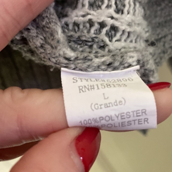 Gray White Knit Soft Sweater Cowl Neck Diamond Pattern Front & Sleeves Gray Back - Picture 3 of 5